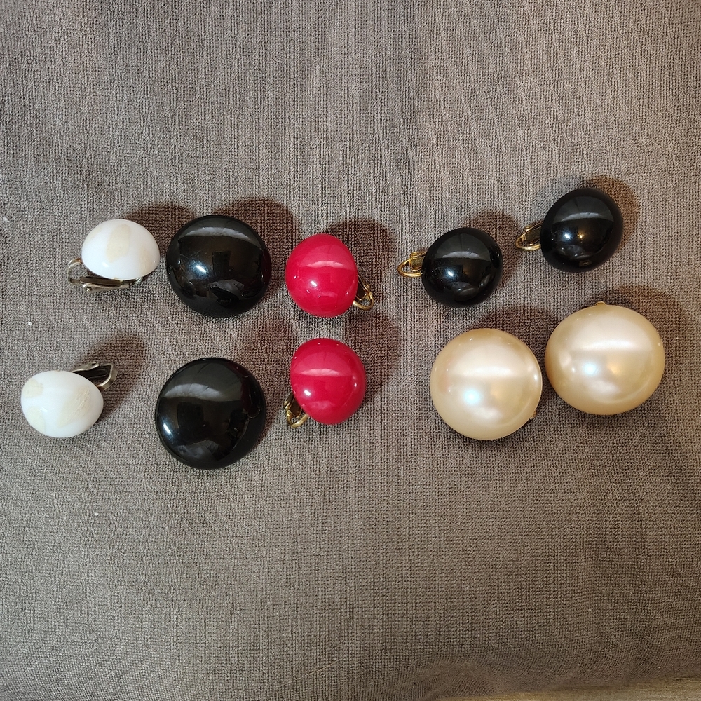 Lot Of 5 Prs Vintage Clip On Earrings Mixed Sizes Colors Retro Statement Costume